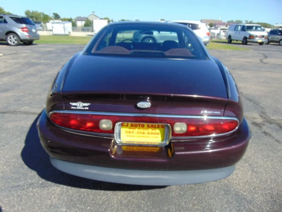 1996 Buick Riviera 8th Gen - Image 3 of 20