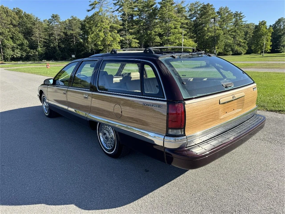 1996 Buick Roadmaster - Image 3 of 21