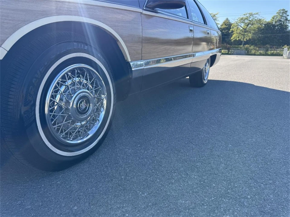 1996 Buick Roadmaster - Image 13 of 21