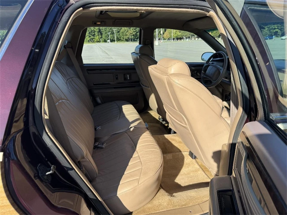1996 Buick Roadmaster - Image 11 of 21