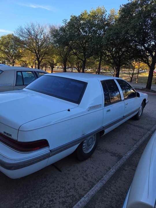1996 Buick Roadmaster - Image 3 of 7
