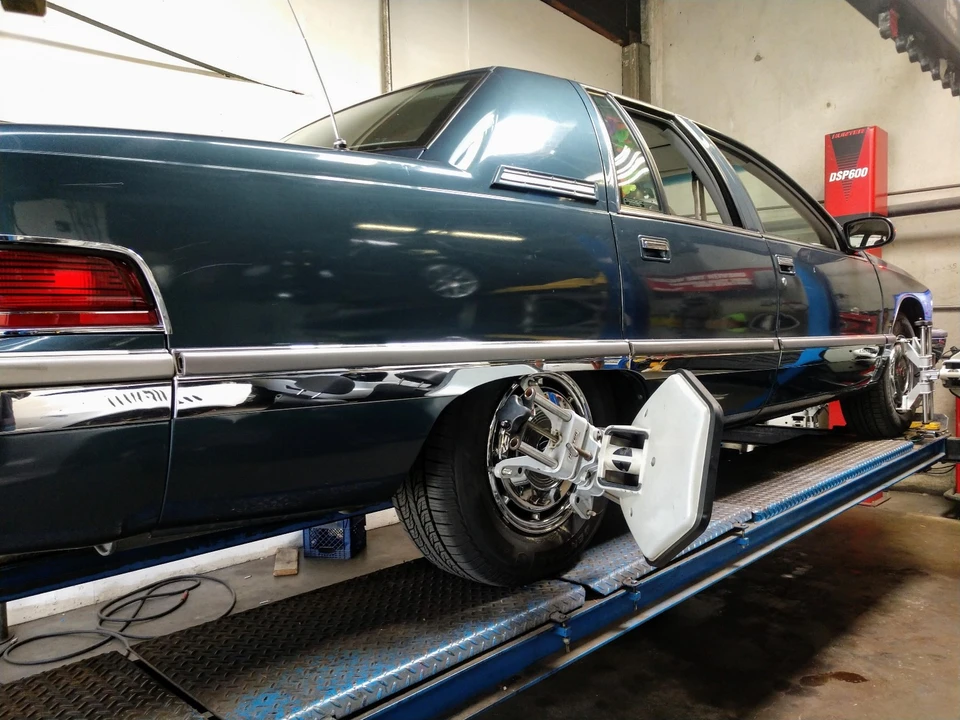 1996 Buick Roadmaster - Image 6 of 21