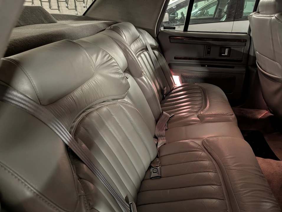 1996 Buick Roadmaster - Image 16 of 21