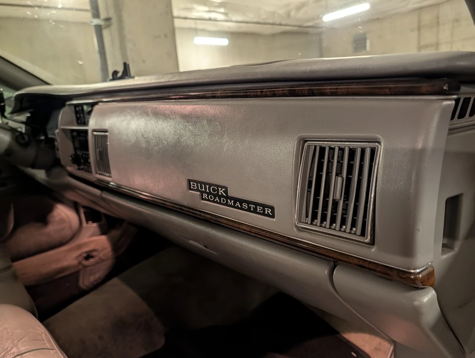 1996 Buick Roadmaster - Image 19 of 21