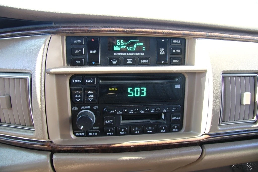 1996 Buick Roadmaster - Image 17 of 21