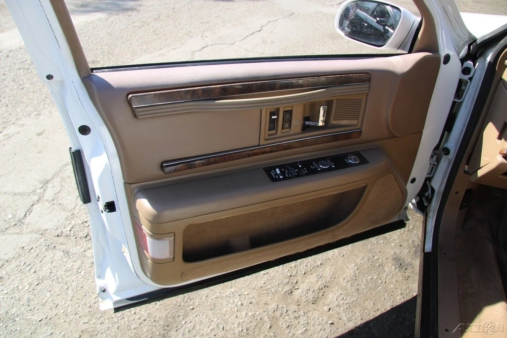 1996 Buick Roadmaster - Image 11 of 21