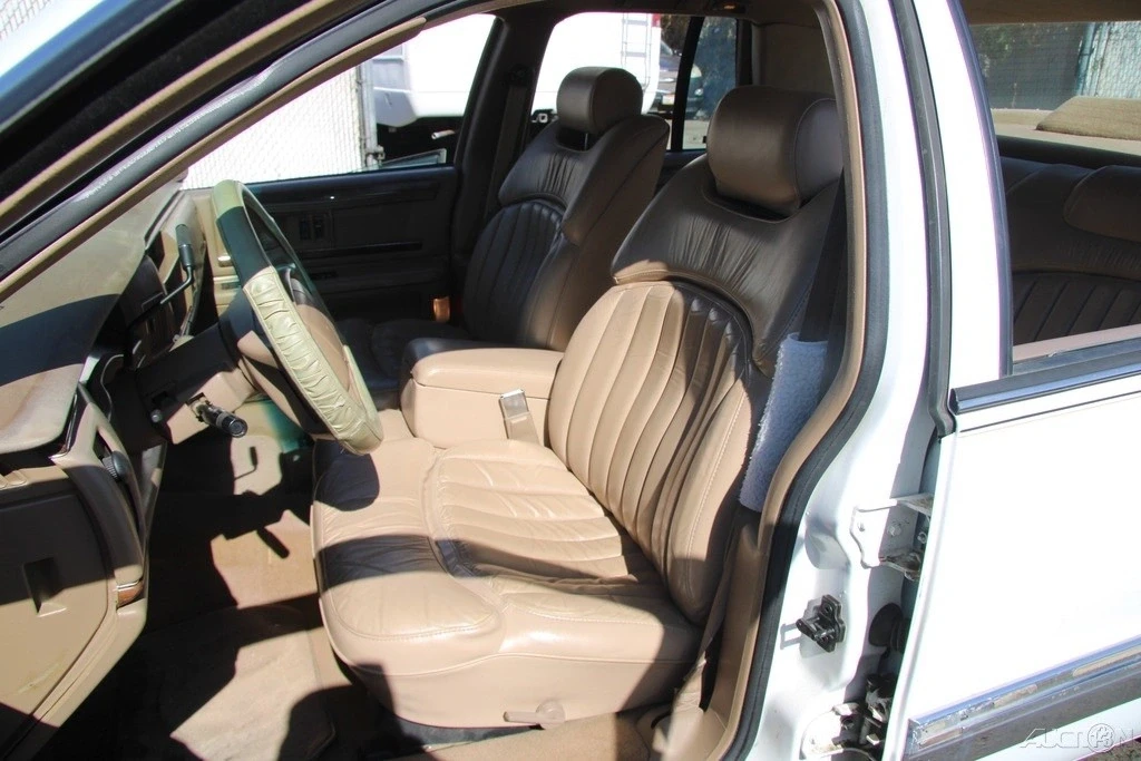 1996 Buick Roadmaster - Image 12 of 21