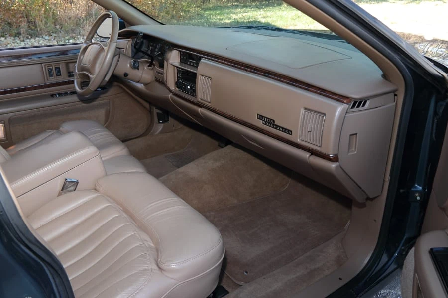 1996 Buick Roadmaster - Image 17 of 31