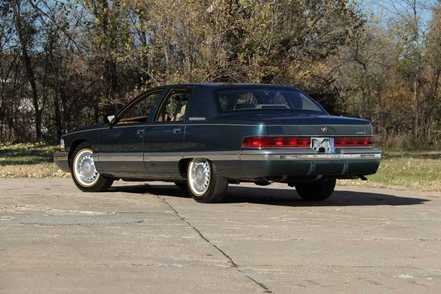 1996 Buick Roadmaster - Image 11 of 31