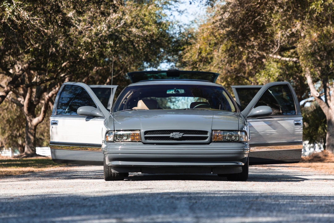 1996 Buick Roadmaster - Image 14 of 31