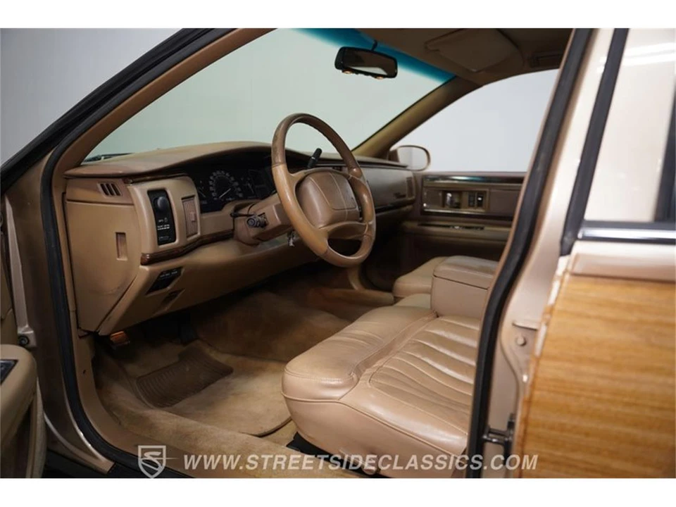 1996 Buick Roadmaster - Image 2 of 31