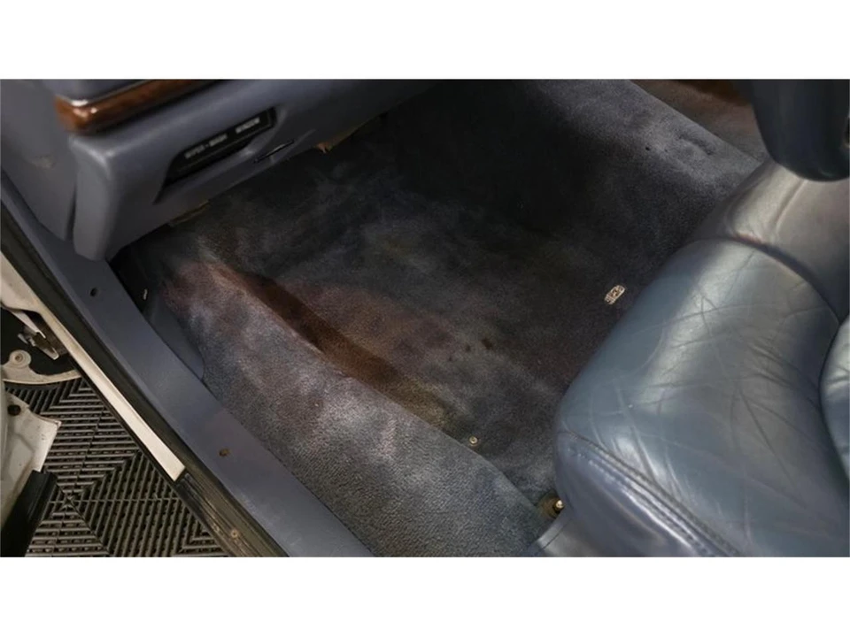 1996 Buick Roadmaster - Image 26 of 31