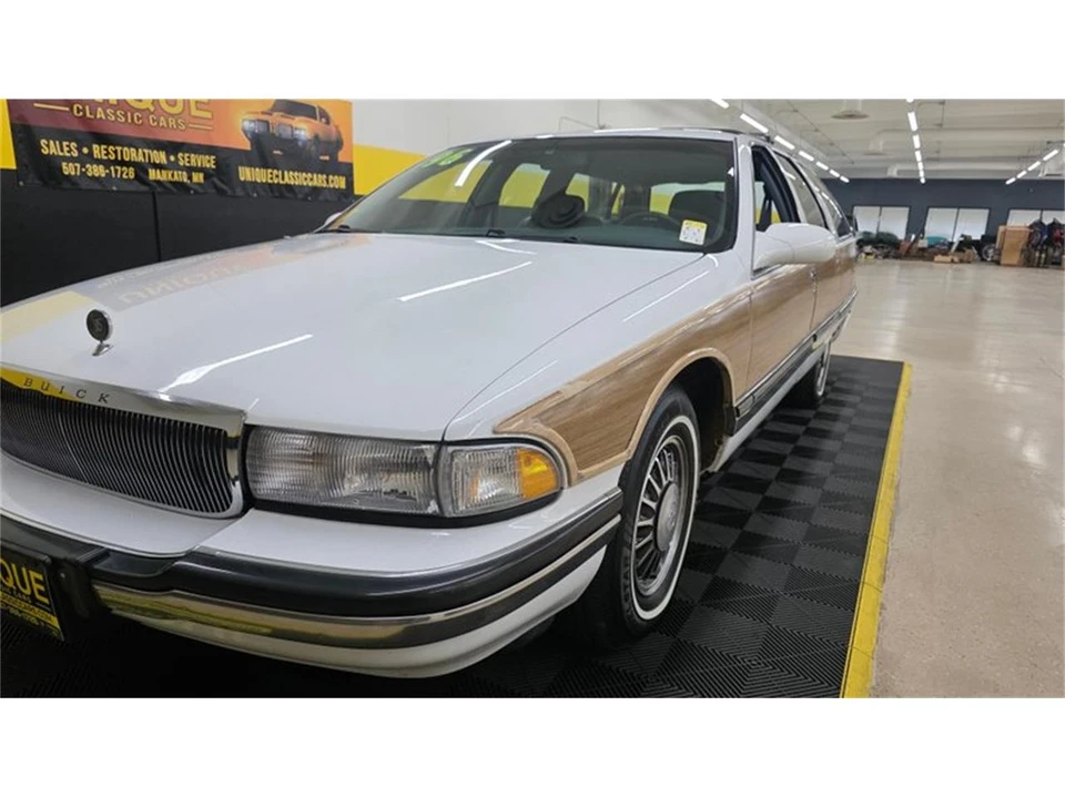 1996 Buick Roadmaster - Image 11 of 31