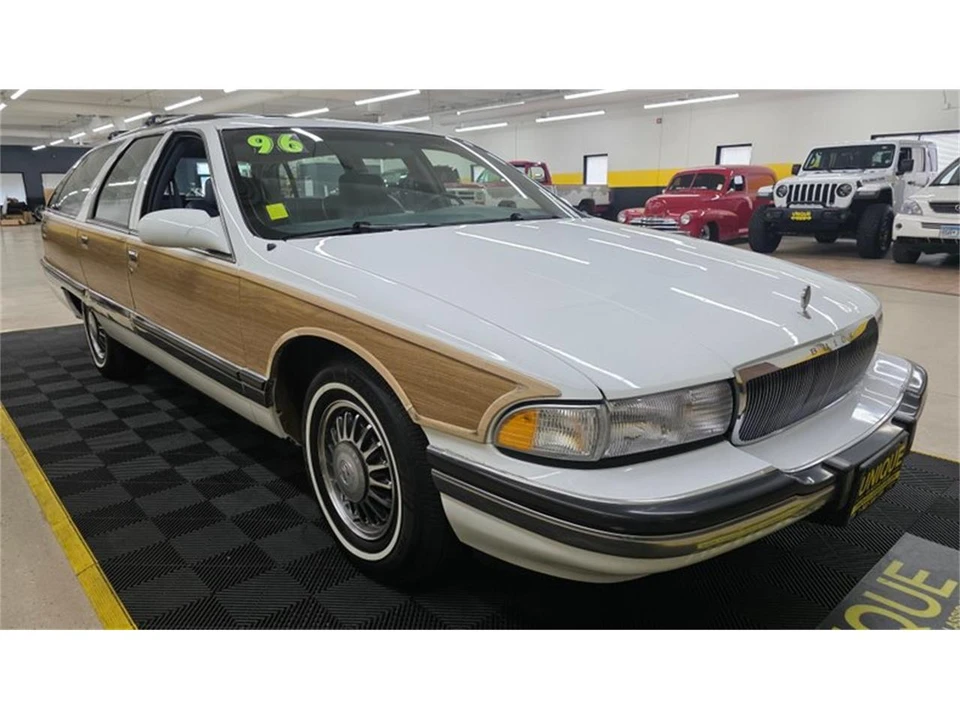 1996 Buick Roadmaster - Image 3 of 31