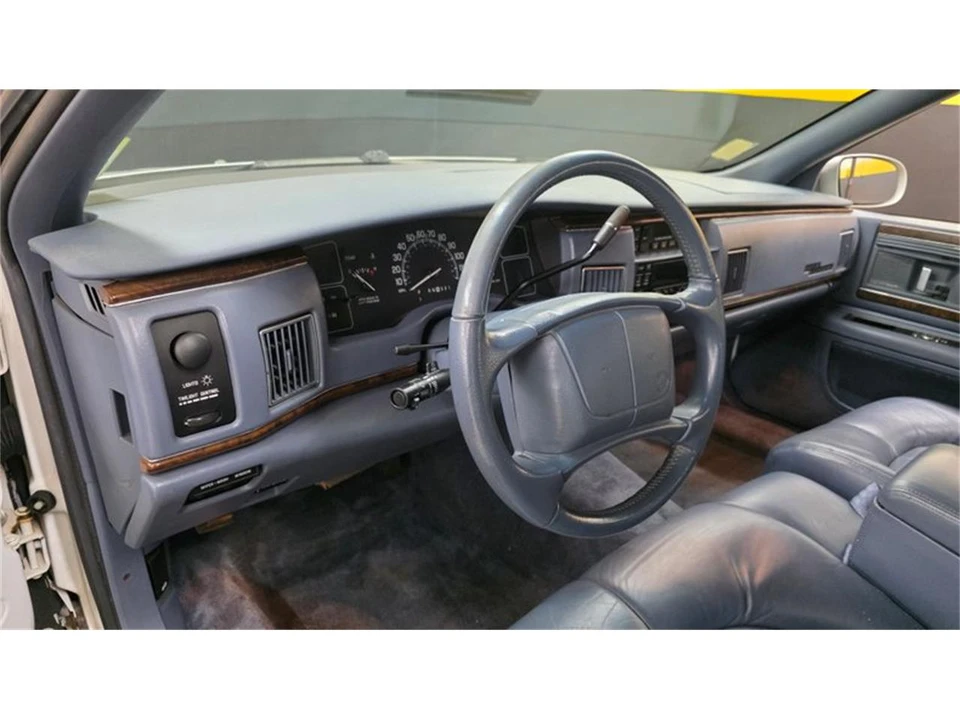 1996 Buick Roadmaster - Image 29 of 31