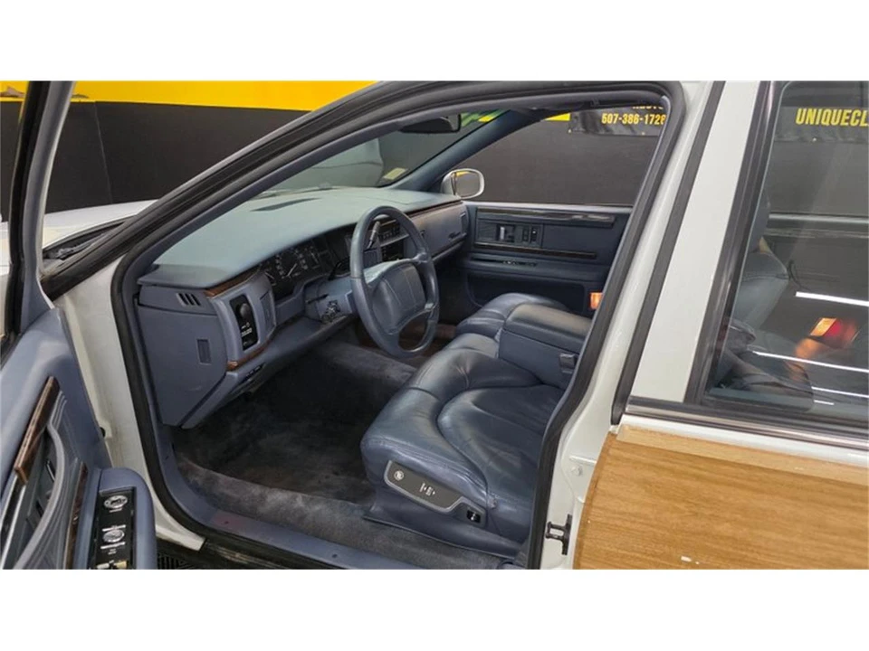 1996 Buick Roadmaster - Image 24 of 31