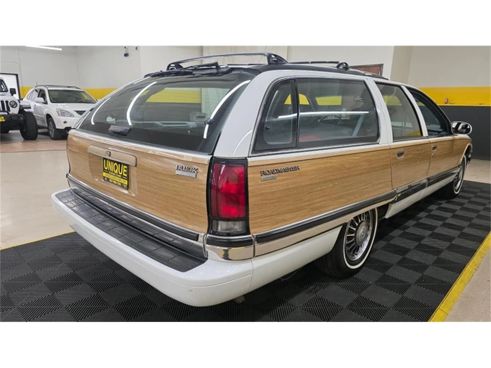 1996 Buick Roadmaster - Image 4 of 31