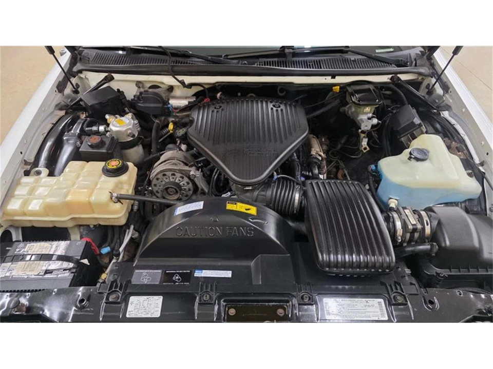 1996 Buick Roadmaster - Image 9 of 31