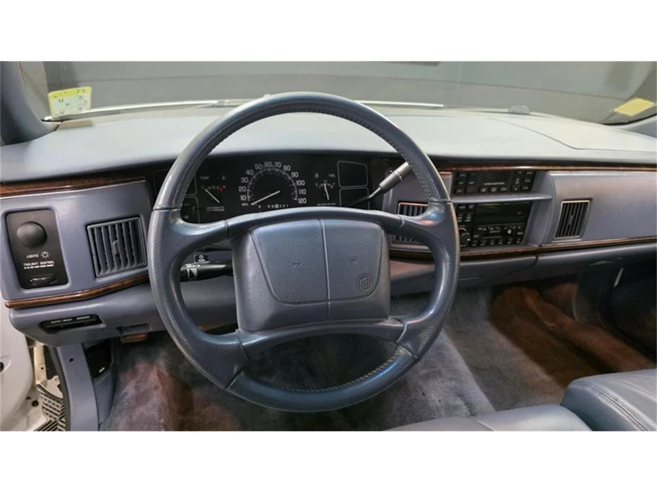 1996 Buick Roadmaster - Image 30 of 31