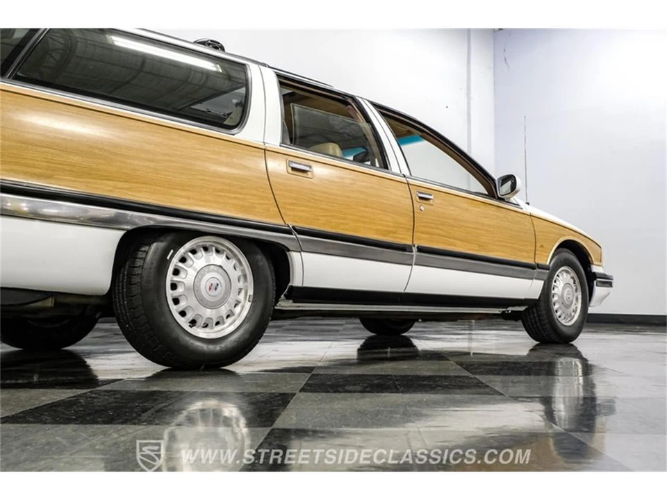 1996 Buick Roadmaster - Image 27 of 31