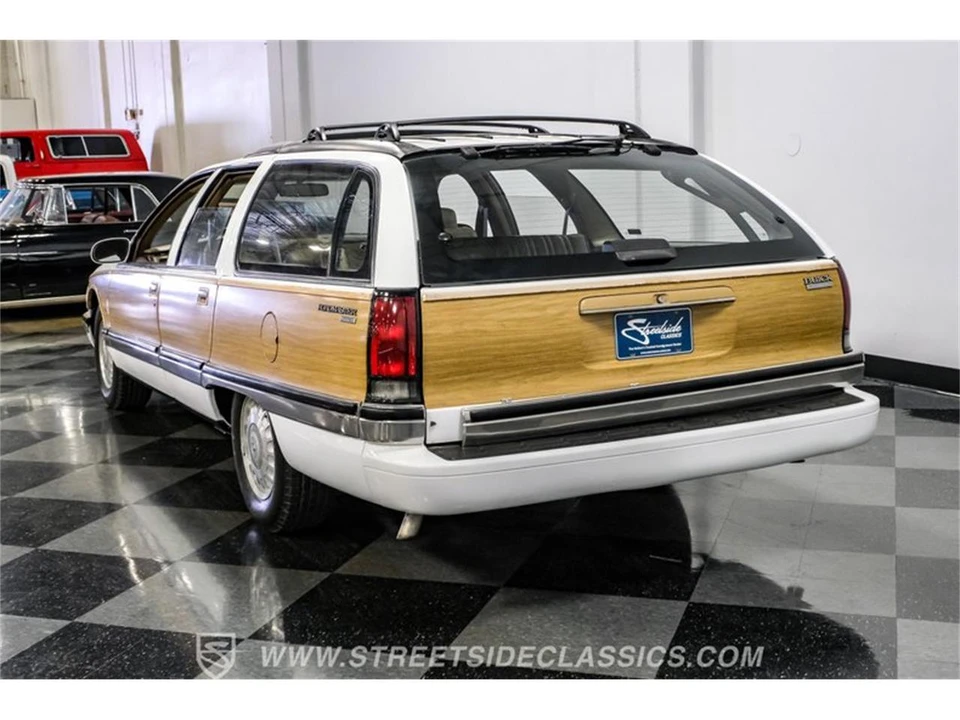 1996 Buick Roadmaster - Image 9 of 31
