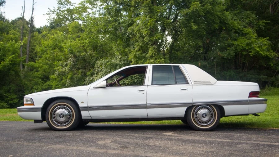 1996 Buick Roadmaster - Image 2 of 12