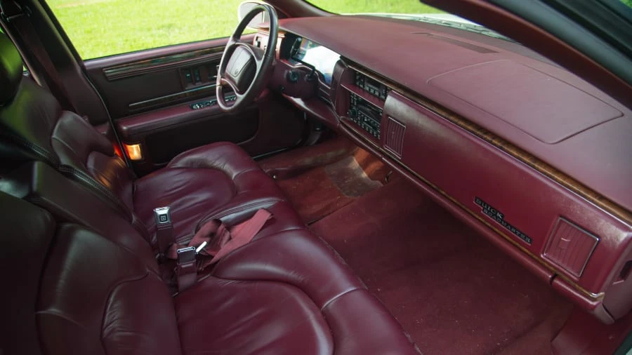 1996 Buick Roadmaster - Image 5 of 12