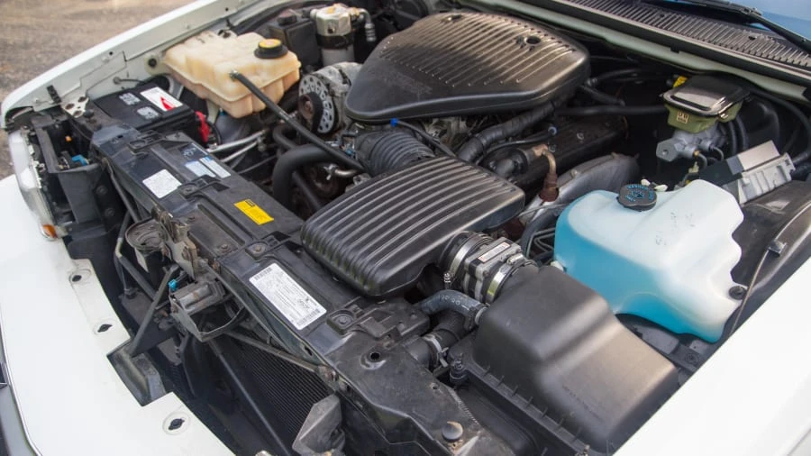 1996 Buick Roadmaster - Image 6 of 12