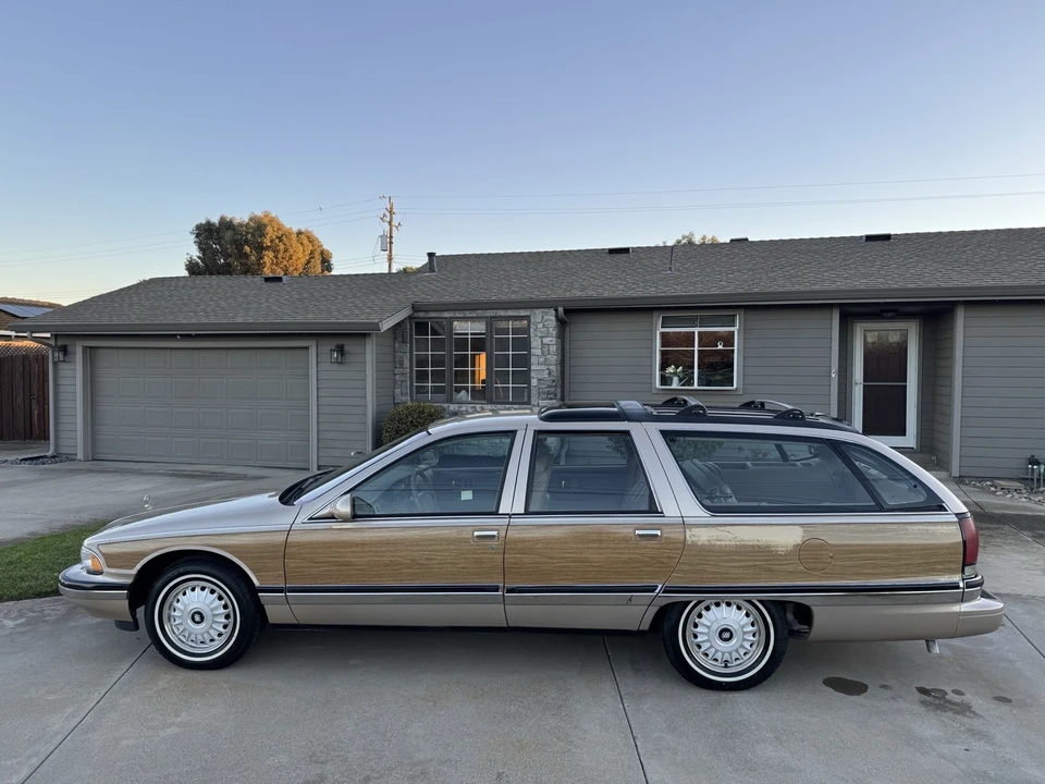 1996 Buick Roadmaster - Image 8 of 21