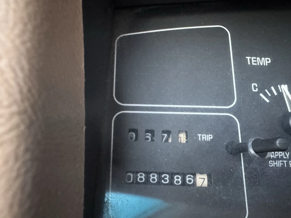 1996 Buick Roadmaster - Image 17 of 21