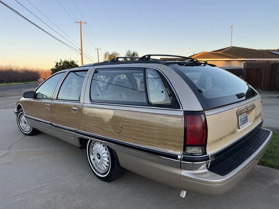 1996 Buick Roadmaster - Image 5 of 21