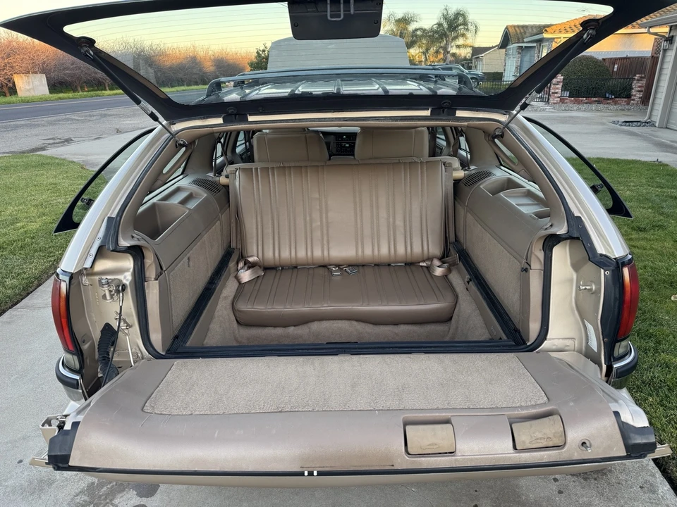 1996 Buick Roadmaster - Image 11 of 21