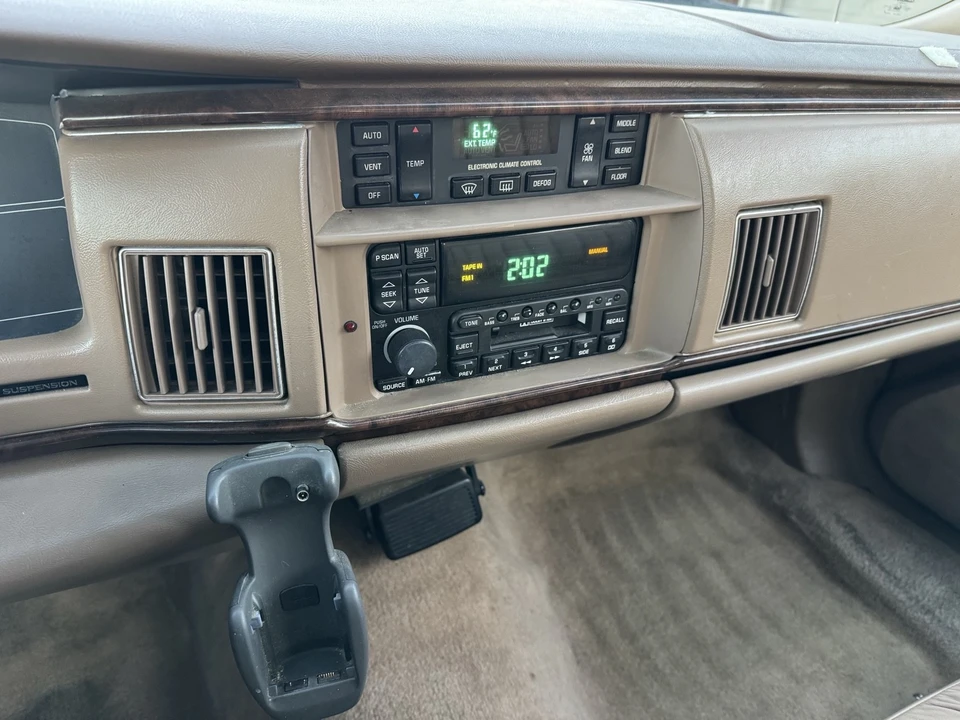 1996 Buick Roadmaster - Image 19 of 21