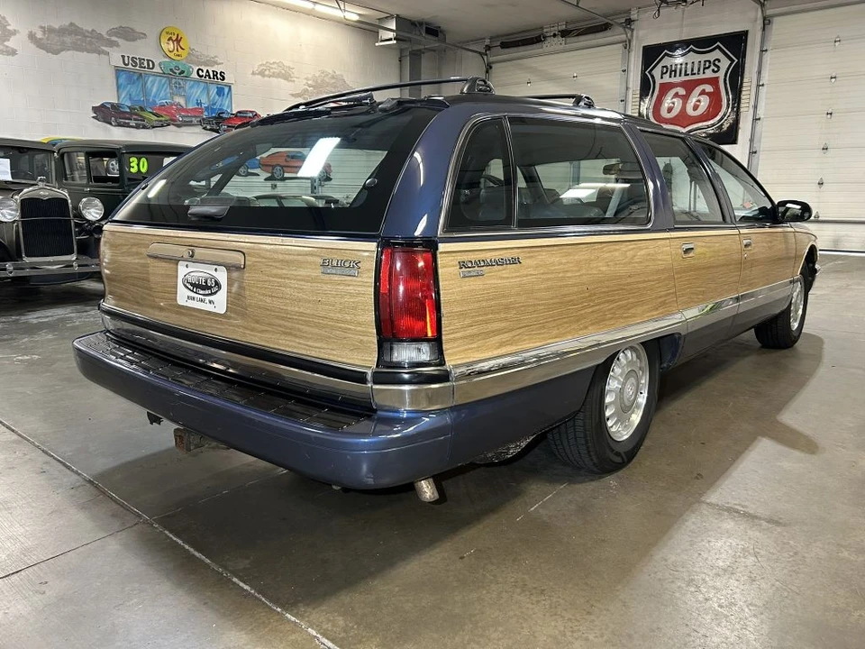 1996 Buick Roadmaster - Image 5 of 12