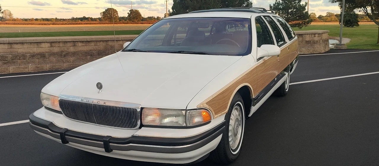 1996 Buick Roadmaster - Image 9 of 21