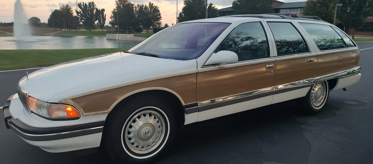 1996 Buick Roadmaster - Image 3 of 21