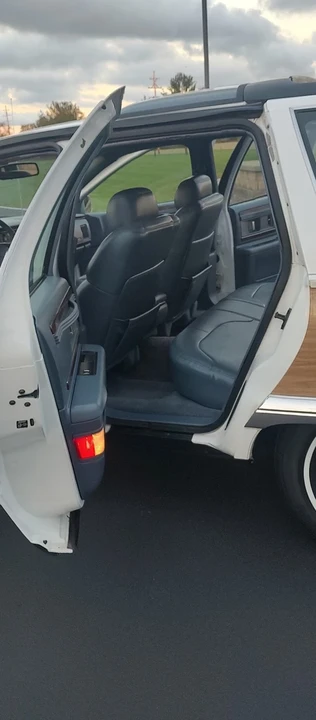 1996 Buick Roadmaster - Image 13 of 21