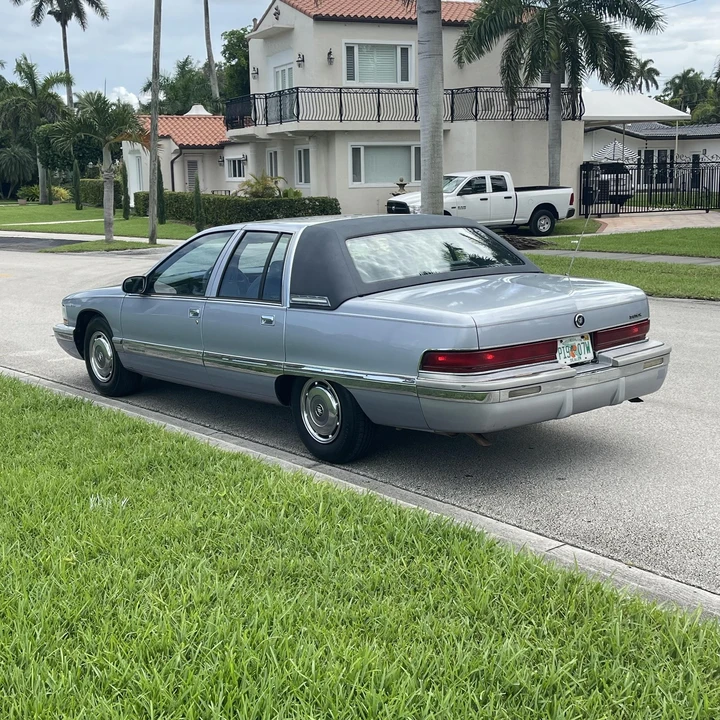 1996 Buick Roadmaster - Image 8 of 12