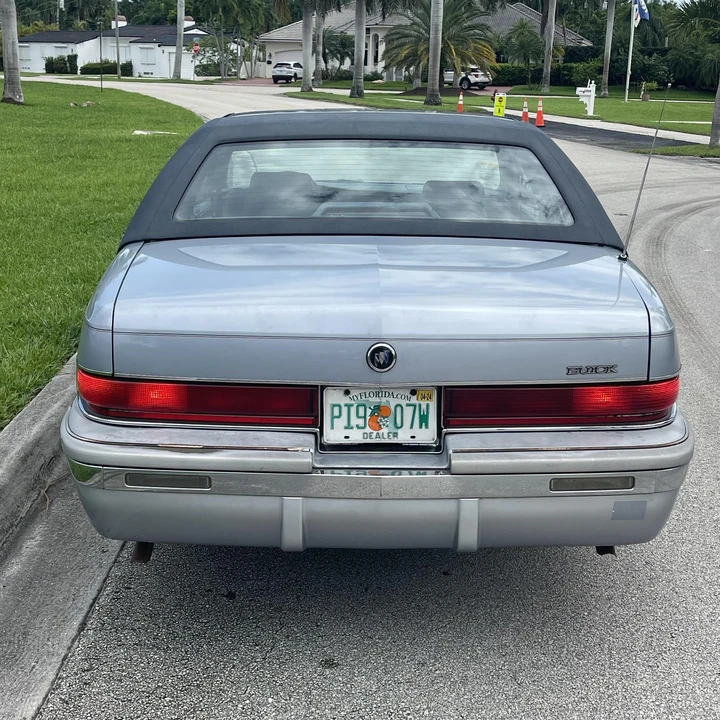 1996 Buick Roadmaster - Image 10 of 12