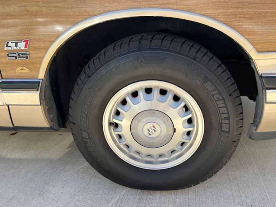 1996 Buick Roadmaster - Image 10 of 31
