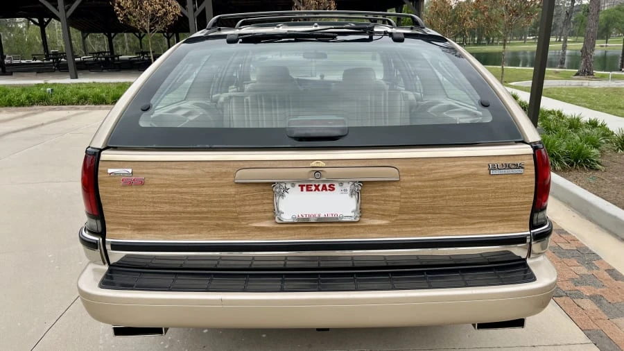 1996 Buick Roadmaster - Image 5 of 31