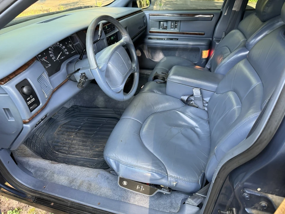1996 Buick Roadmaster - Image 11 of 25