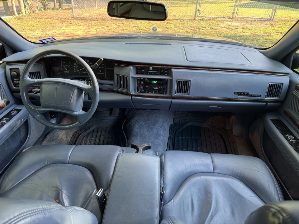 1996 Buick Roadmaster - Image 13 of 25