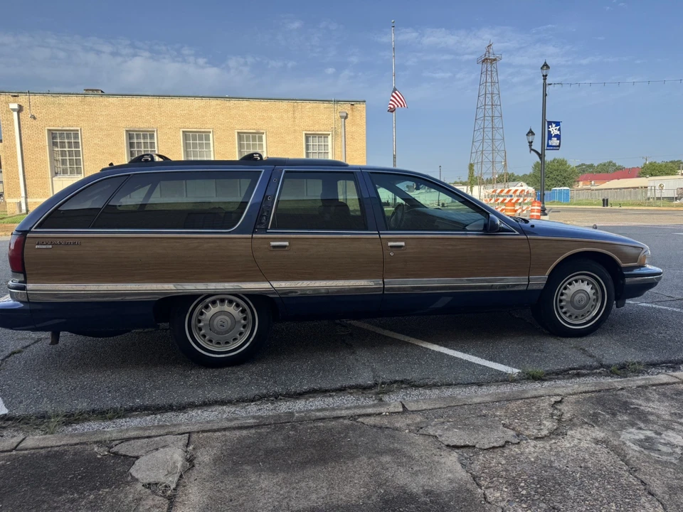1996 Buick Roadmaster - Image 7 of 25