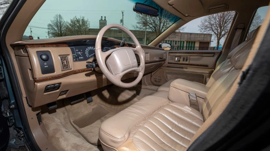 1996 Buick Roadmaster - Image 4 of 24