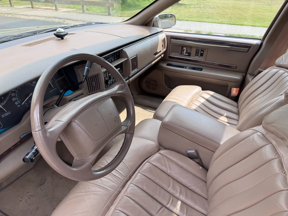 1996 Buick Roadmaster - Image 6 of 21