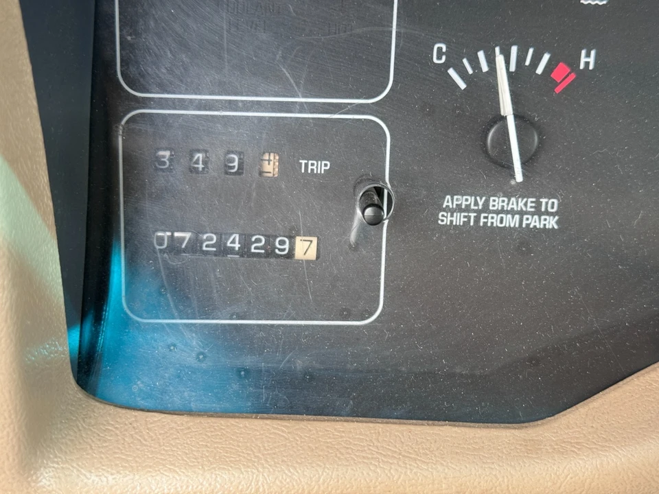 1996 Buick Roadmaster - Image 10 of 21