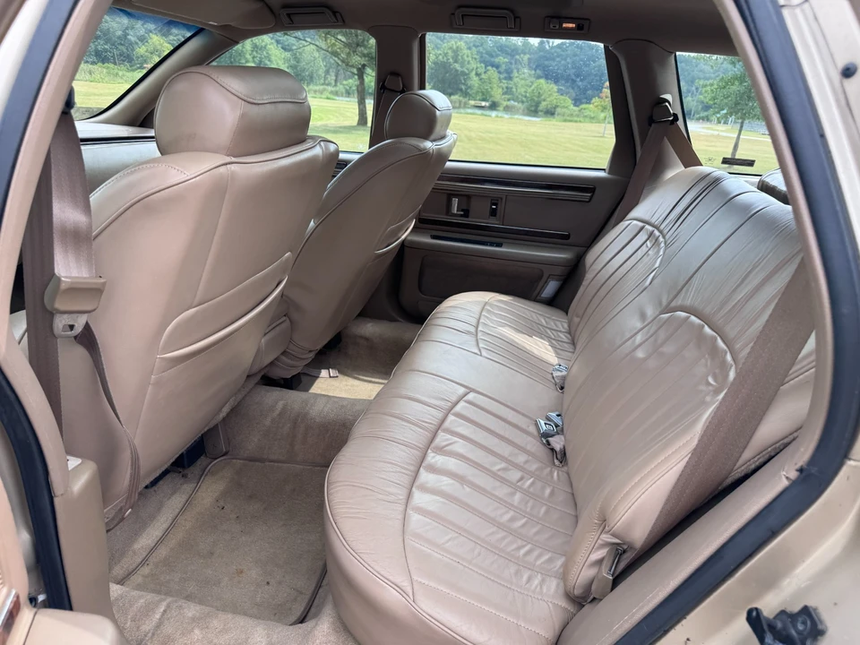 1996 Buick Roadmaster - Image 15 of 21