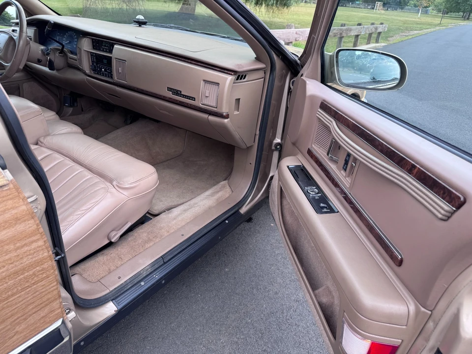 1996 Buick Roadmaster - Image 18 of 21
