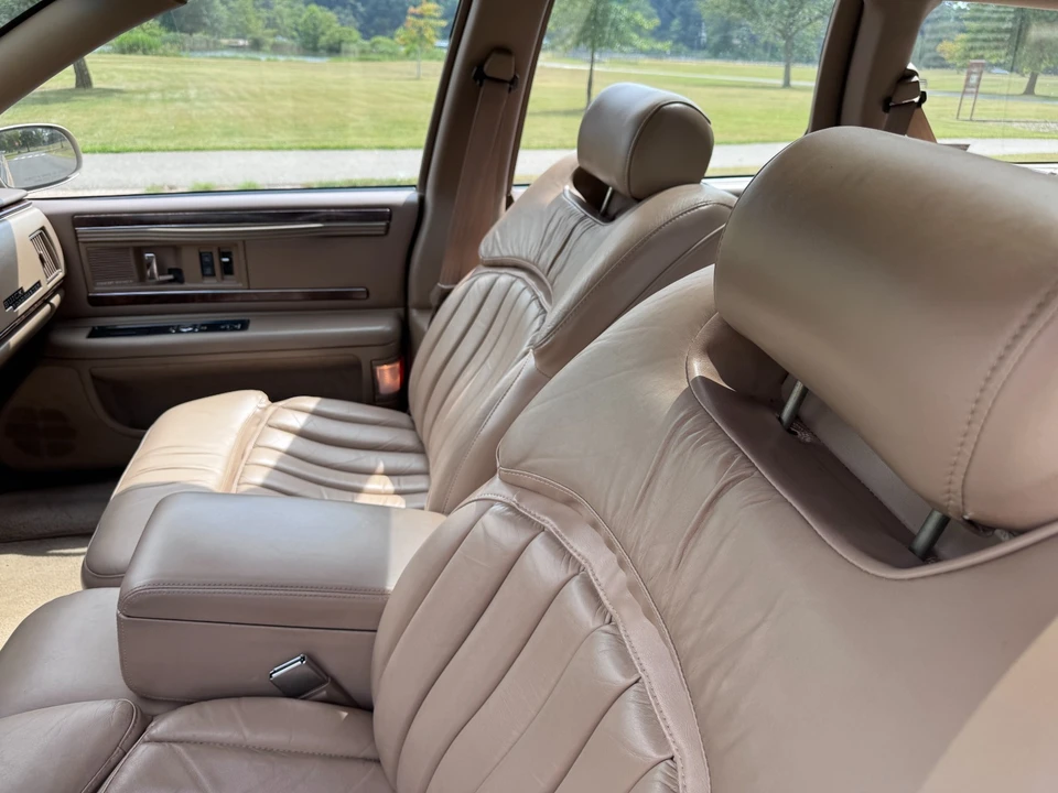 1996 Buick Roadmaster - Image 5 of 21